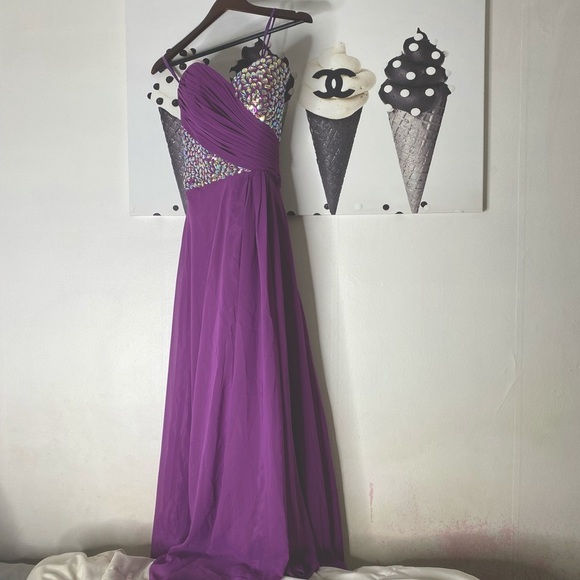 Gemstone Luxury Gown-BRAND NEW💗NWOT💗💗 - Picture 1 of 16